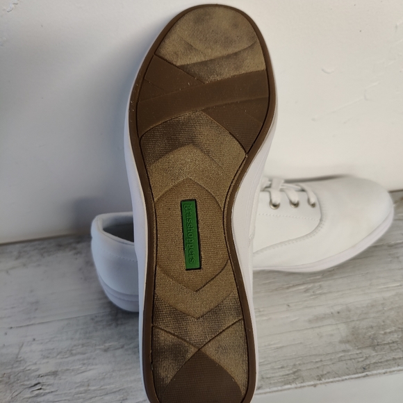 Shoes Womens 85 White Shoes Poshmark